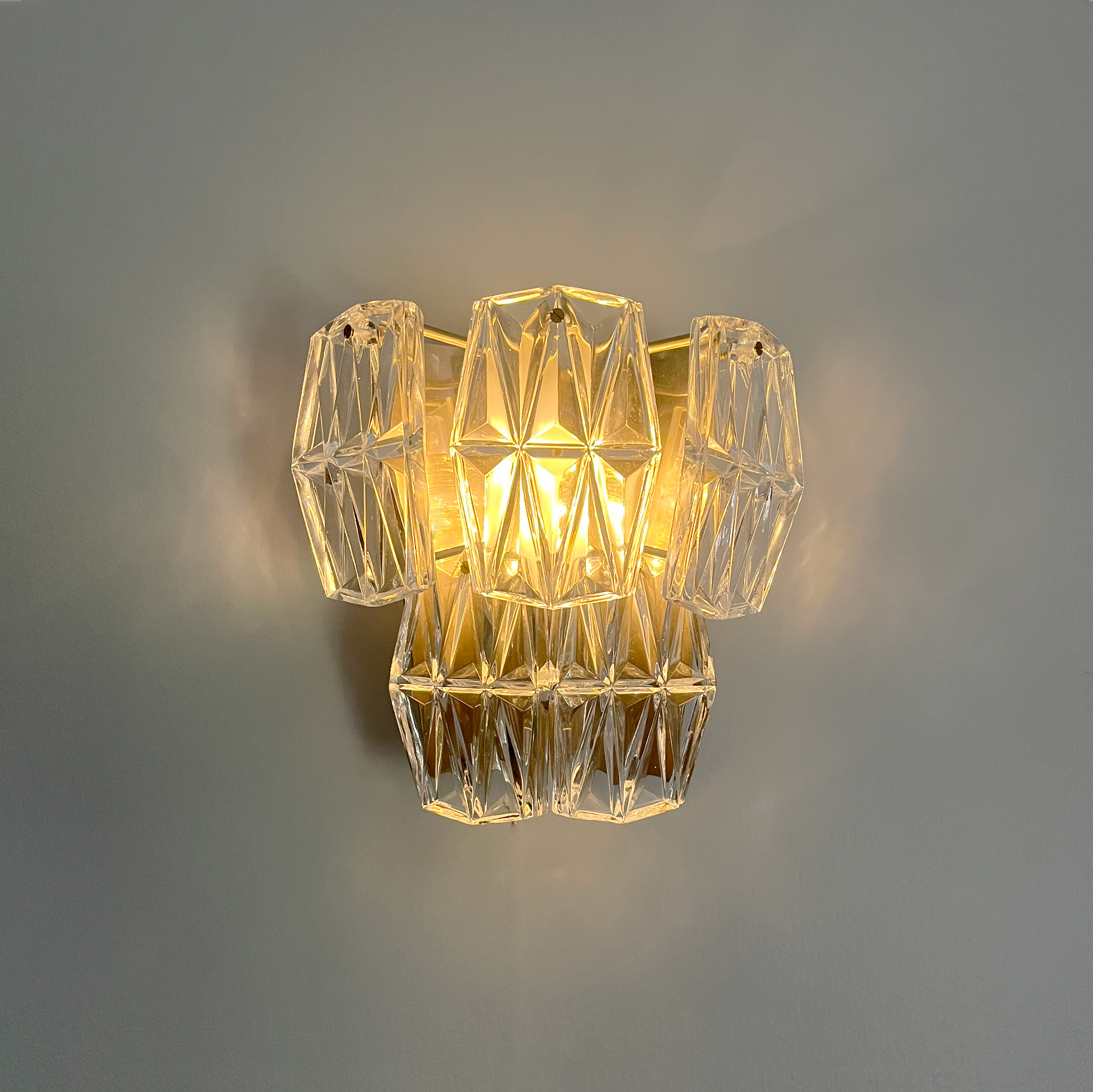 Geometric Crystal Glass Sconce by Hillebrand - detail view